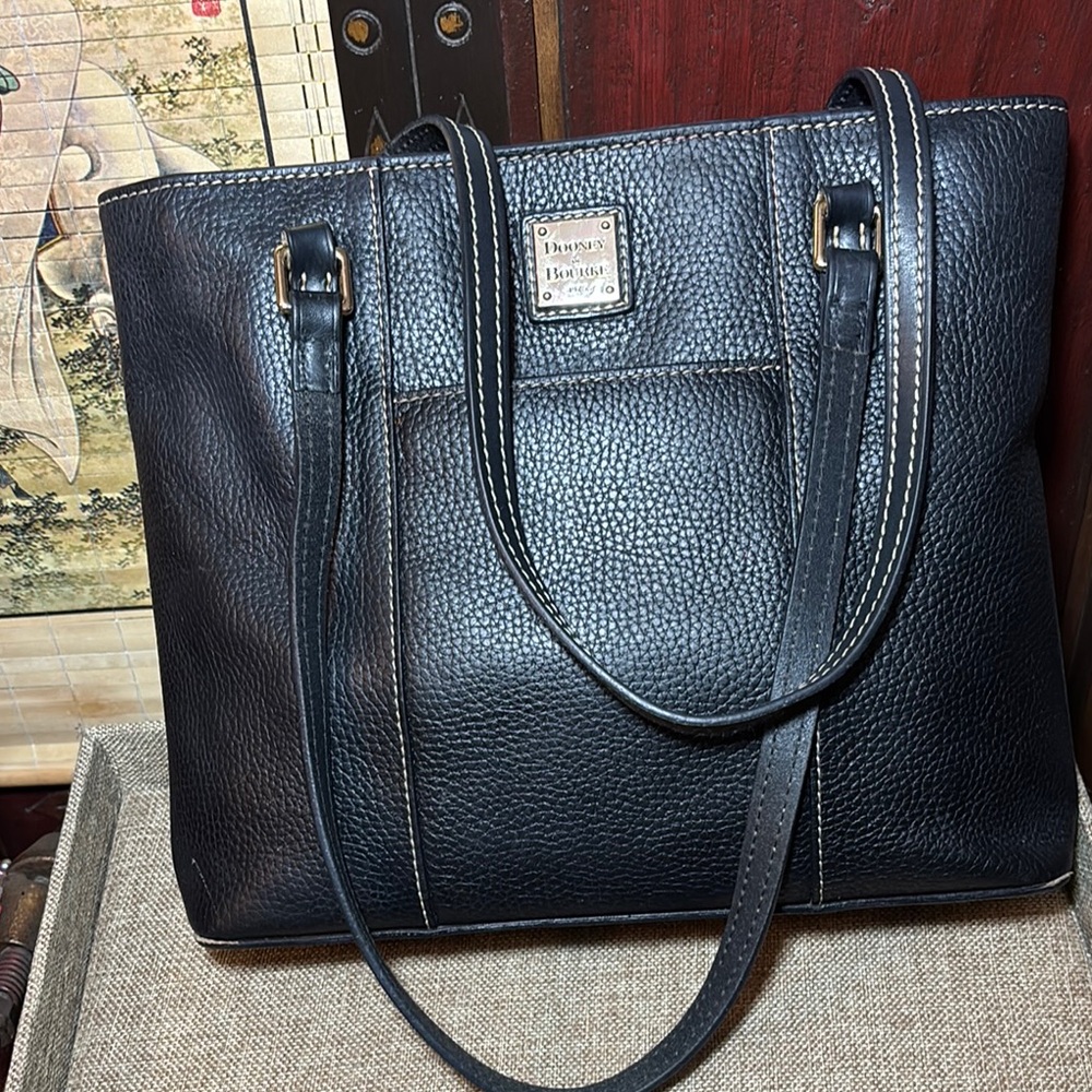 Dooney & Bourke Black Tote Structured Design Pebbled Leather 12”Lx10”Hx3.75”W